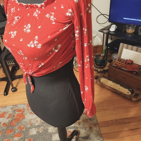 H&M Floral Crop Top - Picture 7 of 10